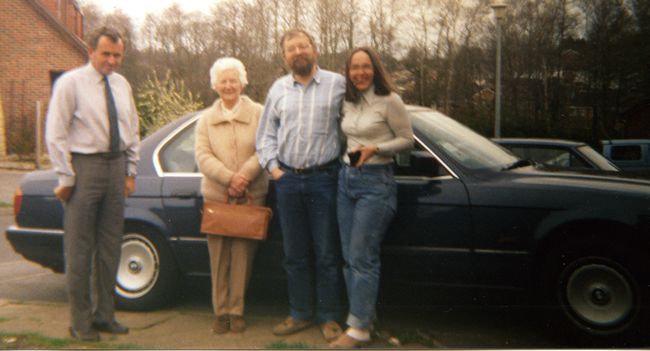 BMW750